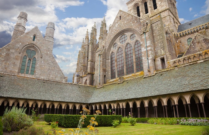 cloitre-abbaye-mont-saint-michel